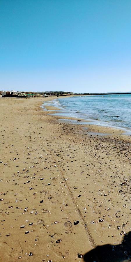 Résidence le neptuna T2 direct plage wifi clim Agde Exterior foto